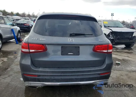 2017 Mercedes-Benz Glc 300 4Matic z USA, uszkodzony, nr VIN WDC0G4KB1HF243997